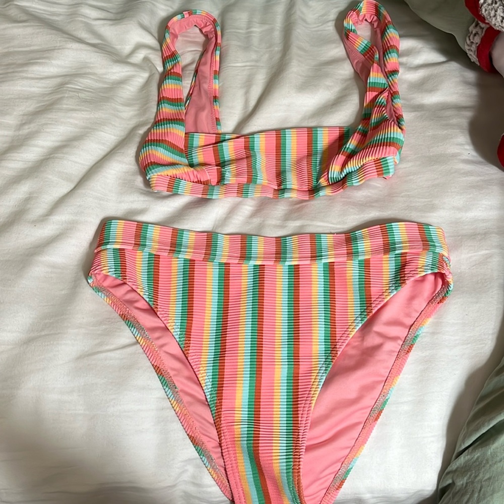 billabong high waisted swimsuit set